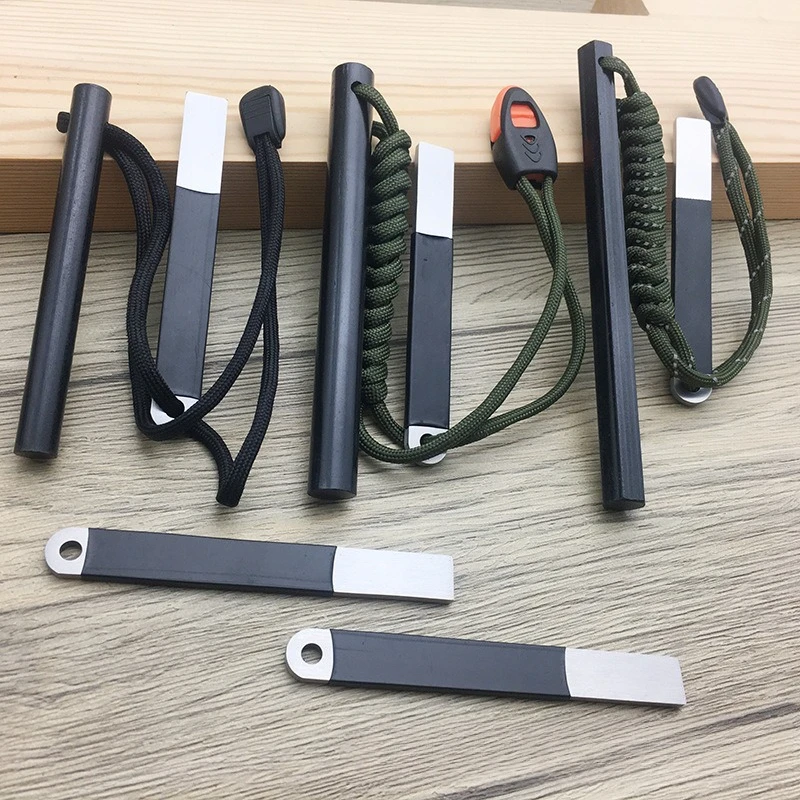 Acciarino in Magnesio con Striscia di Accensione, Strumento di Accensione d'Emergenza Impermeabile per Campeggio, Escursionismo, Sopravvivenza e Attività all'Aperto