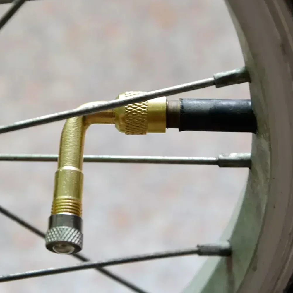 Adattatore di estensione della valvola del tubo della gomma per moto Adattatore per valvola piegata ad angolo di 45 90 135 gradi per accessori per auto per bici da moto per camion